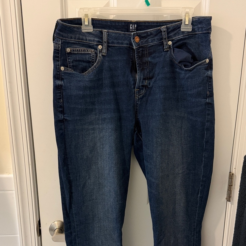 GAP Women's Dark Blue Straight Leg Jeans